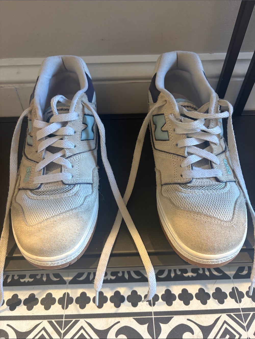 New Balance women’s 550 classic sneakers with light blue and green. Size 8.5